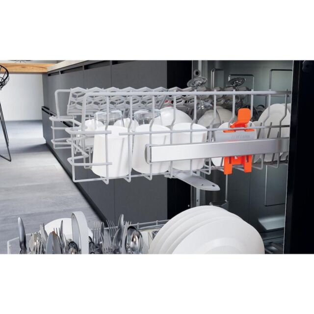 Hotpoint HF9E 1B19 B UK Slimline Freestanding Dishwasher